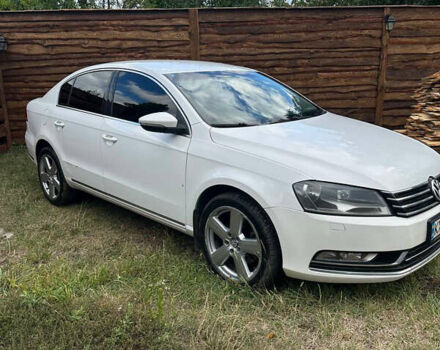 Белый Фольксваген Пассат, объемом двигателя 1.8 л и пробегом 175 тыс. км за 9200 $, фото 1 на Automoto.ua