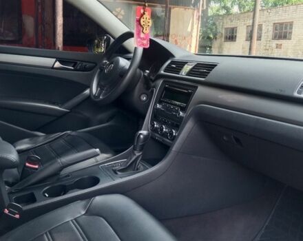 Белый Фольксваген Пассат, объемом двигателя 2.5 л и пробегом 300 тыс. км за 9443 $, фото 4 на Automoto.ua