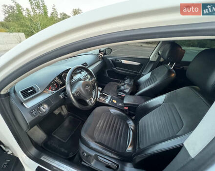 Белый Фольксваген Пассат, объемом двигателя 1.8 л и пробегом 268 тыс. км за 9500 $, фото 12 на Automoto.ua