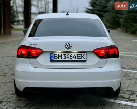 Белый Фольксваген Пассат, объемом двигателя 2.5 л и пробегом 295 тыс. км за 7999 $, фото 15 на Automoto.ua