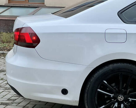 Белый Фольксваген Пассат, объемом двигателя 2.5 л и пробегом 295 тыс. км за 7999 $, фото 20 на Automoto.ua