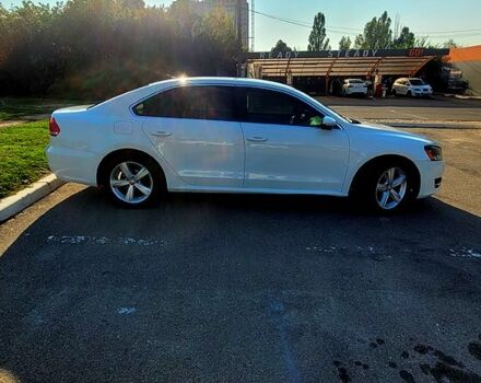 Білий Фольксваген Пассат, об'ємом двигуна 2.5 л та пробігом 233 тис. км за 10800 $, фото 5 на Automoto.ua