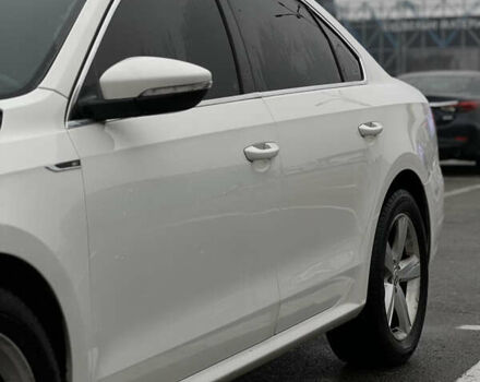 Белый Фольксваген Пассат, объемом двигателя 2.5 л и пробегом 241 тыс. км за 8700 $, фото 10 на Automoto.ua