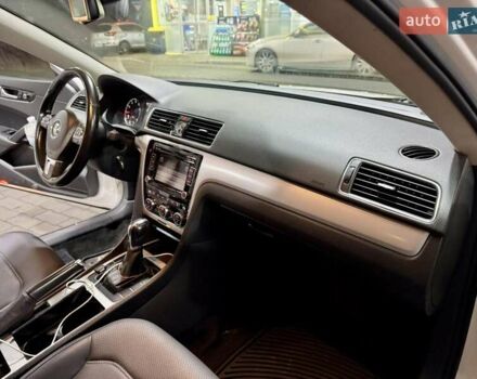 Білий Фольксваген Пассат, об'ємом двигуна 2.5 л та пробігом 285 тис. км за 9300 $, фото 10 на Automoto.ua