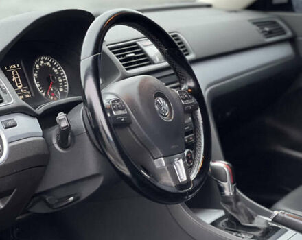 Белый Фольксваген Пассат, объемом двигателя 2.5 л и пробегом 241 тыс. км за 8700 $, фото 16 на Automoto.ua