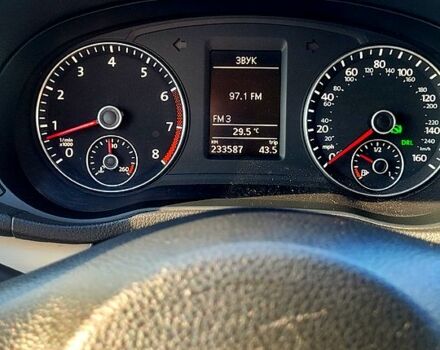 Білий Фольксваген Пассат, об'ємом двигуна 2.5 л та пробігом 233 тис. км за 10800 $, фото 11 на Automoto.ua