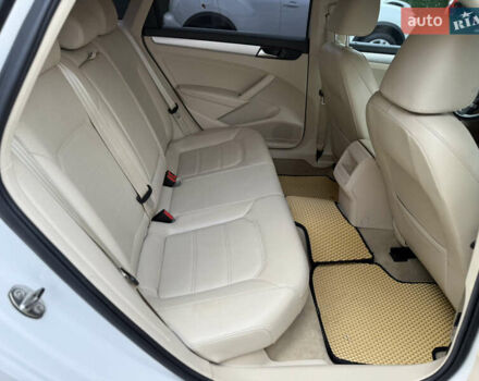 Белый Фольксваген Пассат, объемом двигателя 2.48 л и пробегом 125 тыс. км за 9900 $, фото 32 на Automoto.ua