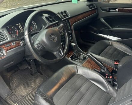 Белый Фольксваген Пассат, объемом двигателя 2 л и пробегом 270 тыс. км за 11000 $, фото 6 на Automoto.ua