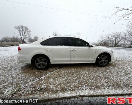 Белый Фольксваген Пассат, объемом двигателя 2.5 л и пробегом 350 тыс. км за 8500 $, фото 4 на Automoto.ua