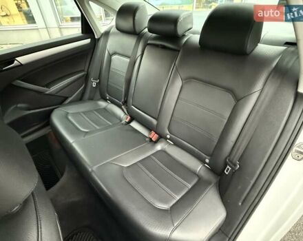 Білий Фольксваген Пассат, об'ємом двигуна 2.5 л та пробігом 239 тис. км за 9300 $, фото 18 на Automoto.ua