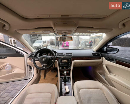 Білий Фольксваген Пассат, об'ємом двигуна 2.48 л та пробігом 267 тис. км за 11000 $, фото 14 на Automoto.ua