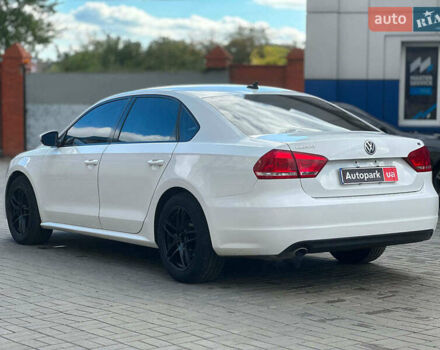 Білий Фольксваген Пассат, об'ємом двигуна 2.5 л та пробігом 277 тис. км за 9440 $, фото 5 на Automoto.ua