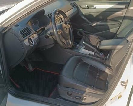 Белый Фольксваген Пассат, объемом двигателя 2.5 л и пробегом 309 тыс. км за 9500 $, фото 4 на Automoto.ua