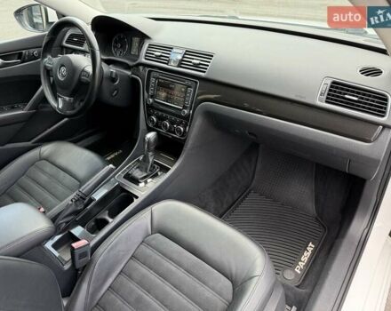 Белый Фольксваген Пассат, объемом двигателя 1.97 л и пробегом 243 тыс. км за 12700 $, фото 21 на Automoto.ua