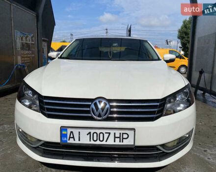 Білий Фольксваген Пассат, об'ємом двигуна 2.48 л та пробігом 220 тис. км за 10700 $, фото 5 на Automoto.ua