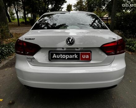 Белый Фольксваген Пассат, объемом двигателя 2.5 л и пробегом 225 тыс. км за 10590 $, фото 6 на Automoto.ua
