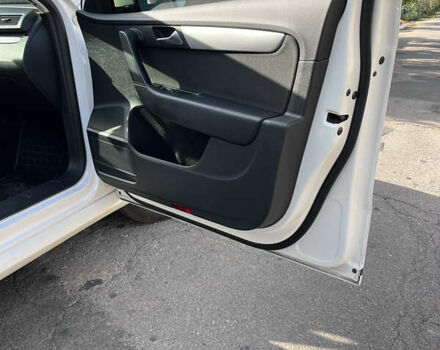 Белый Фольксваген Пассат, объемом двигателя 1.8 л и пробегом 143 тыс. км за 10500 $, фото 9 на Automoto.ua