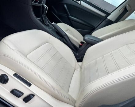 Білий Фольксваген Пассат, об'ємом двигуна 2.5 л та пробігом 272 тис. км за 9850 $, фото 7 на Automoto.ua