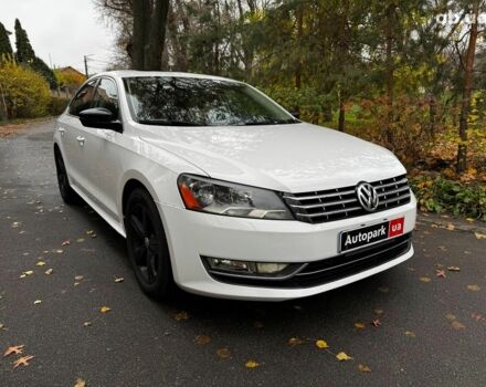 Белый Фольксваген Пассат, объемом двигателя 2.5 л и пробегом 190 тыс. км за 10790 $, фото 2 на Automoto.ua