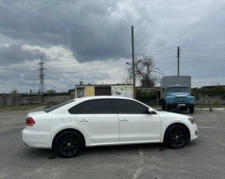 Білий Фольксваген Пассат, об'ємом двигуна 2.5 л та пробігом 150 тис. км за 10200 $, фото 3 на Automoto.ua