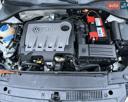 Белый Фольксваген Пассат, объемом двигателя 2 л и пробегом 166 тыс. км за 11700 $, фото 38 на Automoto.ua