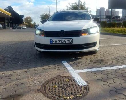 Фольксваген Пассат 2012 в Киеве на Automoto.ua Белый Фольксваген Пассат, объемом двигателя 2.48 л и пробегом 300 тыс. км за 8900 $, фото 16 на Automoto.ua
