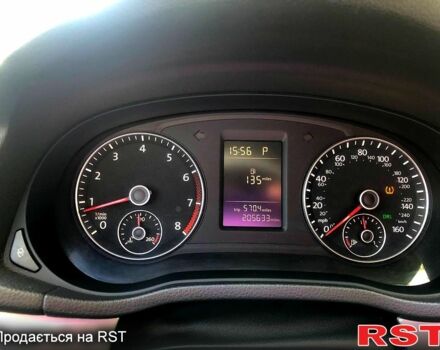 Белый Фольксваген Пассат, объемом двигателя 2.5 л и пробегом 300 тыс. км за 10000 $, фото 6 на Automoto.ua