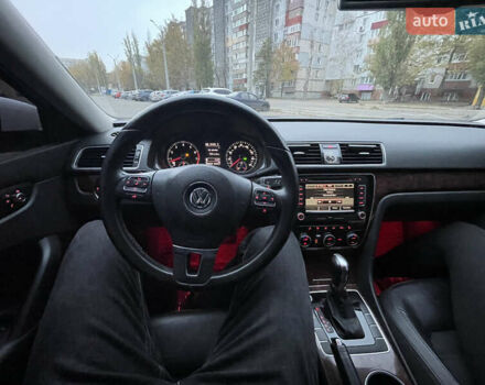 Белый Фольксваген Пассат, объемом двигателя 3.6 л и пробегом 205 тыс. км за 11800 $, фото 21 на Automoto.ua