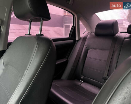 Белый Фольксваген Пассат, объемом двигателя 2.48 л и пробегом 213 тыс. км за 9400 $, фото 17 на Automoto.ua