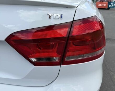 Белый Фольксваген Пассат, объемом двигателя 1.97 л и пробегом 243 тыс. км за 12700 $, фото 6 на Automoto.ua