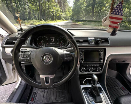 Белый Фольксваген Пассат, объемом двигателя 2.5 л и пробегом 264 тыс. км за 10950 $, фото 15 на Automoto.ua