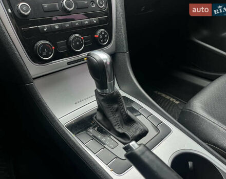 Белый Фольксваген Пассат, объемом двигателя 2.48 л и пробегом 213 тыс. км за 9400 $, фото 16 на Automoto.ua