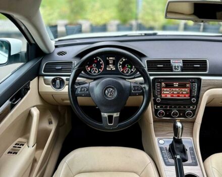 Фольксваген Пассат 2012 в Киеве на Automoto.ua Белый Фольксваген Пассат, объемом двигателя 3.6 л и пробегом 137 тыс. км за 10900 $, фото 12 на Automoto.ua