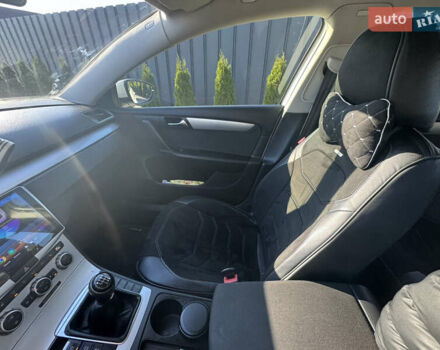 Фольксваген Пассат 2012 в Новоукраинке на Automoto.ua Белый Фольксваген Пассат, объемом двигателя 1.97 л и пробегом 162 тыс. км за 14400 $, фото 2 на Automoto.ua