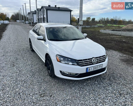 Фольксваген Пассат 2012 в Тетиеве на Automoto.ua Белый Фольксваген Пассат, объемом двигателя 2.48 л и пробегом 210 тыс. км за 10000 $, фото 2 на Automoto.ua