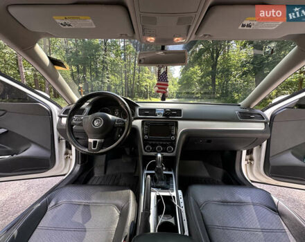 Белый Фольксваген Пассат, объемом двигателя 2.5 л и пробегом 264 тыс. км за 10950 $, фото 14 на Automoto.ua