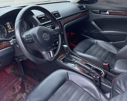 Белый Фольксваген Пассат, объемом двигателя 3.6 л и пробегом 205 тыс. км за 11800 $, фото 12 на Automoto.ua