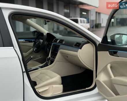 Белый Фольксваген Пассат, объемом двигателя 2.5 л и пробегом 188 тыс. км за 10590 $, фото 47 на Automoto.ua