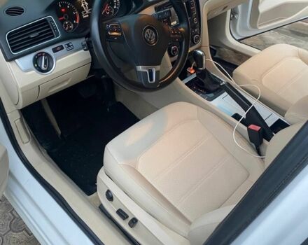 Білий Фольксваген Пассат, об'ємом двигуна 2 л та пробігом 289 тис. км за 11500 $, фото 14 на Automoto.ua