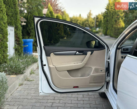 Білий Фольксваген Пассат, об'ємом двигуна 1.97 л та пробігом 190 тис. км за 12200 $, фото 31 на Automoto.ua