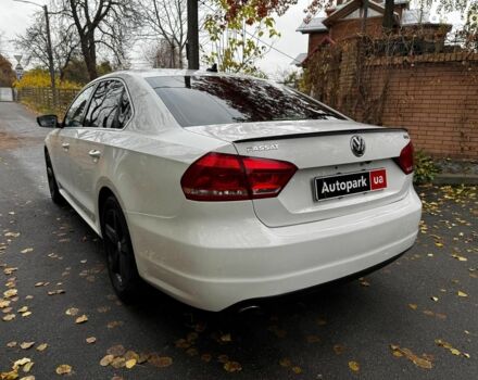 Белый Фольксваген Пассат, объемом двигателя 2.5 л и пробегом 190 тыс. км за 10790 $, фото 7 на Automoto.ua