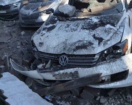 Білий Фольксваген Пассат, об'ємом двигуна 2.5 л та пробігом 280 тис. км за 3000 $, фото 4 на Automoto.ua
