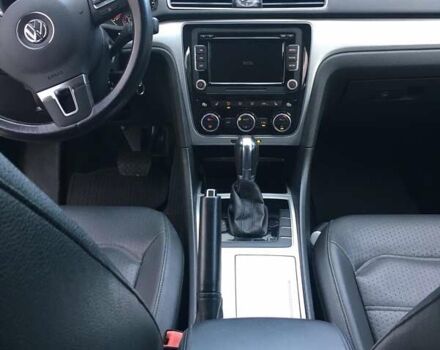 Белый Фольксваген Пассат, объемом двигателя 2.5 л и пробегом 193 тыс. км за 10200 $, фото 6 на Automoto.ua