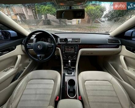 Білий Фольксваген Пассат, об'ємом двигуна 2.48 л та пробігом 217 тис. км за 9400 $, фото 6 на Automoto.ua