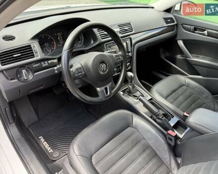 Белый Фольксваген Пассат, объемом двигателя 1.97 л и пробегом 243 тыс. км за 12700 $, фото 10 на Automoto.ua