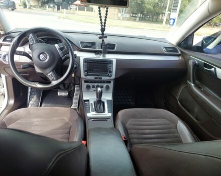 Белый Фольксваген Пассат, объемом двигателя 1.8 л и пробегом 230 тыс. км за 10300 $, фото 4 на Automoto.ua