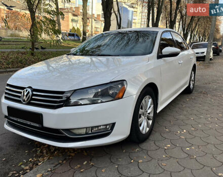 Білий Фольксваген Пассат, об'ємом двигуна 2.5 л та пробігом 322 тис. км за 9999 $, фото 1 на Automoto.ua