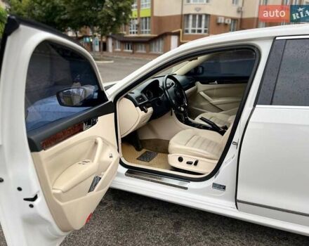 Білий Фольксваген Пассат, об'ємом двигуна 2.48 л та пробігом 217 тис. км за 9400 $, фото 2 на Automoto.ua