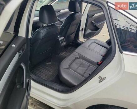 Белый Фольксваген Пассат, объемом двигателя 2.48 л и пробегом 173 тыс. км за 12300 $, фото 13 на Automoto.ua