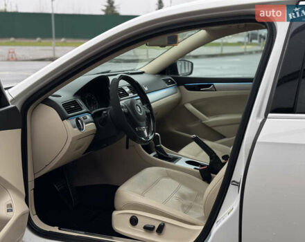 Белый Фольксваген Пассат, объемом двигателя 2.5 л и пробегом 188 тыс. км за 10590 $, фото 19 на Automoto.ua